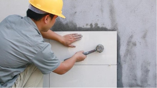 易高好膩?zhàn)犹嵝涯?，瓷磚膠使用時(shí)的這些錯(cuò)誤方法，你中招了嗎？