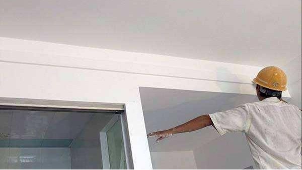 膩?zhàn)訉佑?毫米厚，這種墻面不出問題就怪了！