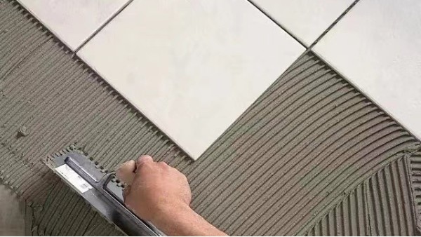 昆明瓷磚膠廠家為您，揭秘瓷磚膠：無醛不成膠？