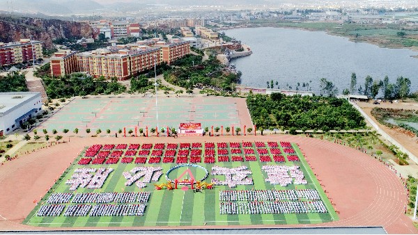 建水·實驗學(xué)校  內(nèi)墻膩子施工案例